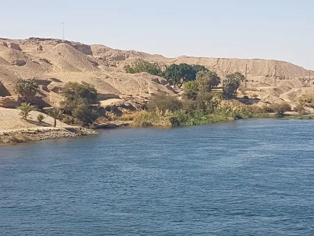 Gebel el-Silsila (nearby)