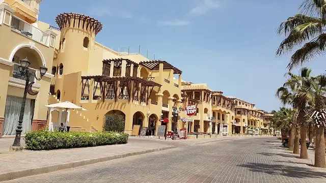 The Old Town Promenade